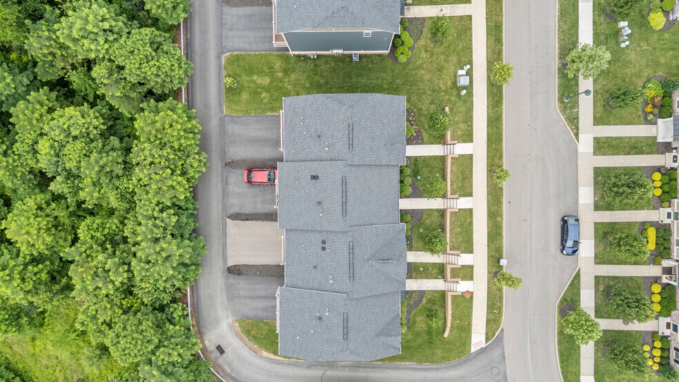 Building Photo - 483 Fairmont Dr