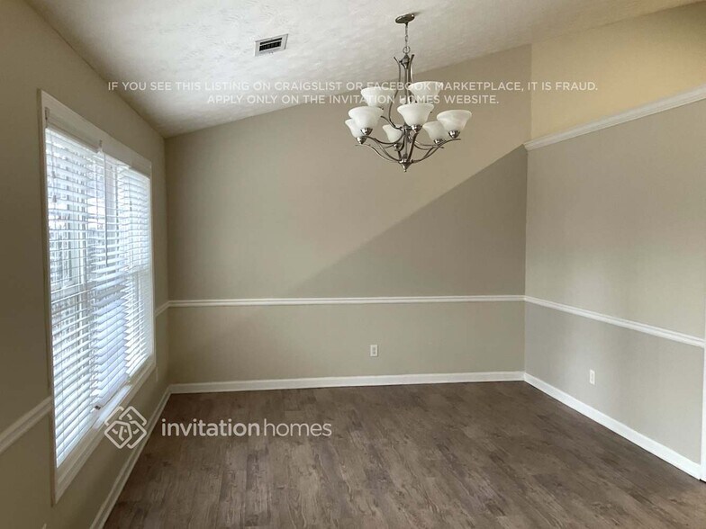 Building Photo - 3325 Wellbrook Dr