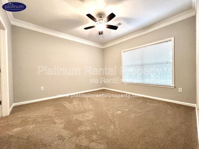 Building Photo - 1850 Cotillion Dr