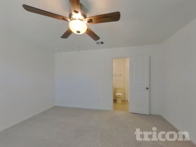 Building Photo - 13035 Shells Ln