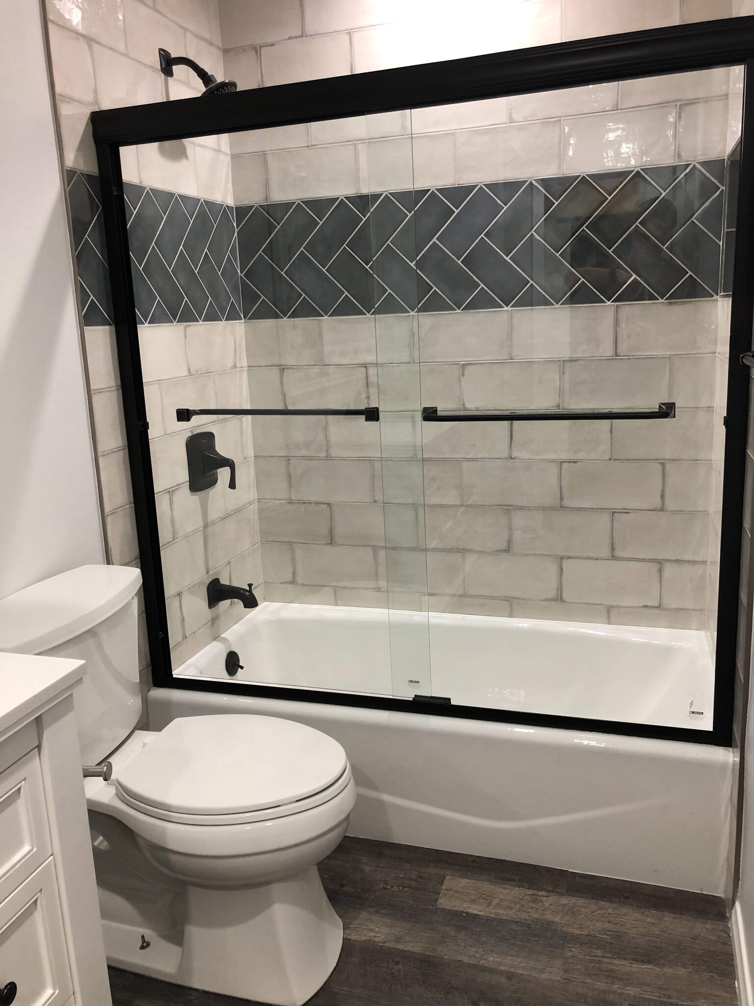 Building Photo - 4045 E 3rd St