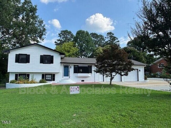 Primary Photo - 710 Wakeland Dr