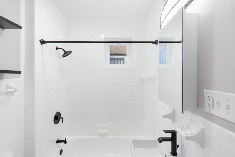 Building Photo - 3611 Chestnut Ave