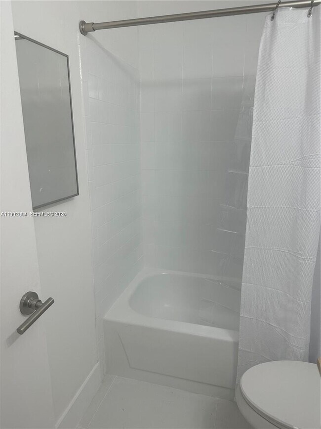 Building Photo - 210 SW 11th St