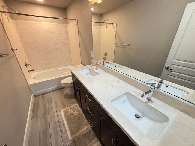 Building Photo - Contemporary 4Bed/3Bath/3 Car/+ Loft -residence located in the Silverado Ranch area