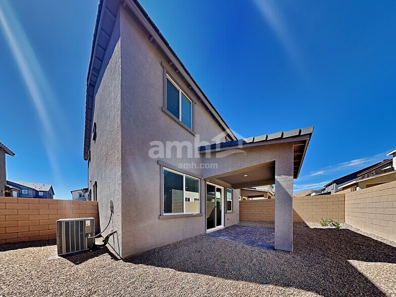 Building Photo - 8926 Tiger Tooth Ave