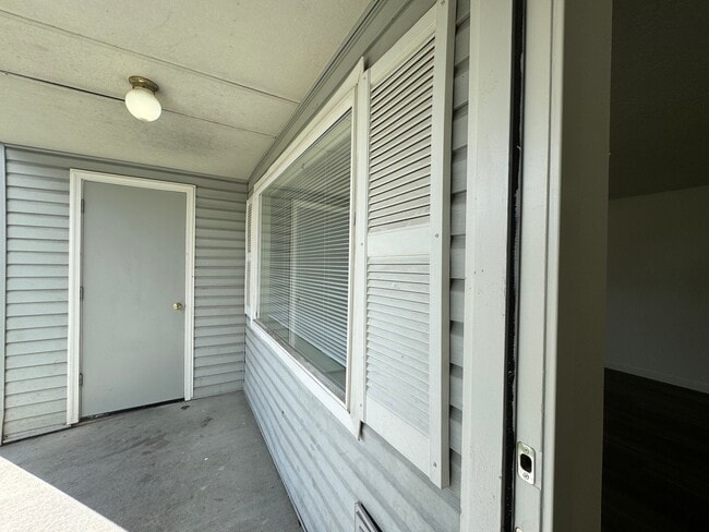 Building Photo - 3125 S Apple St