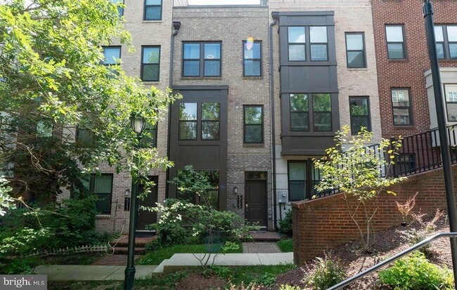 Building Photo - 515 Shorthorn Way