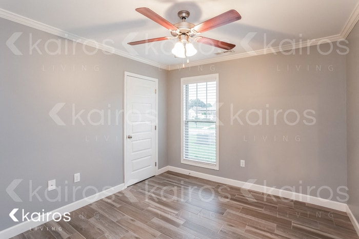 Building Photo - 977 Garrett Ln