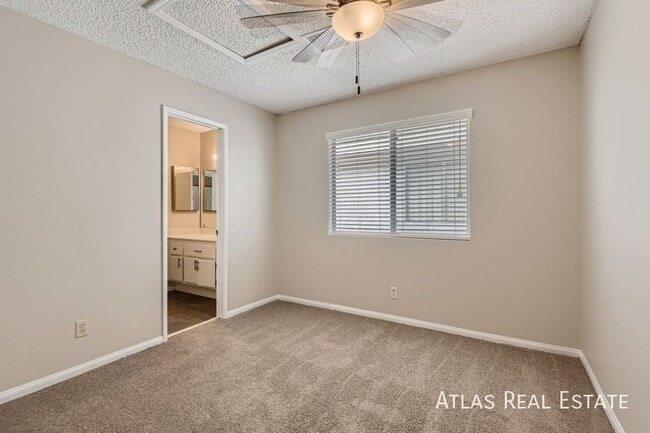 Building Photo - 1659 Duarte Dr