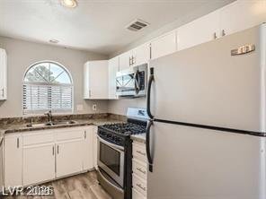 Building Photo - 1411 Santa Margarita St