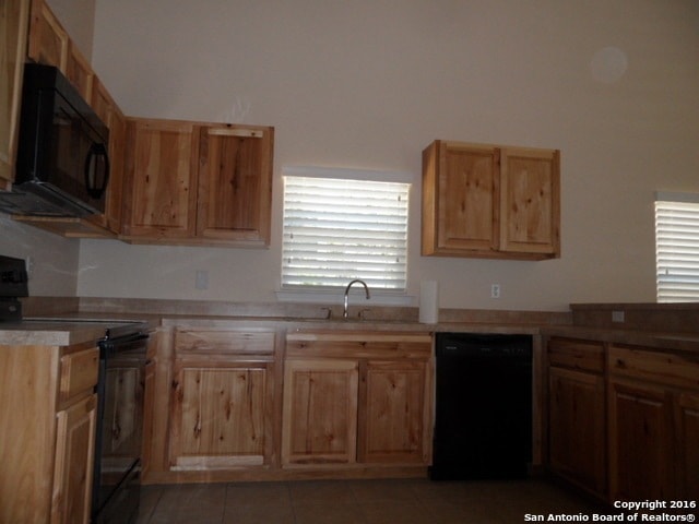 Building Photo - 1211 Rimrock Cv