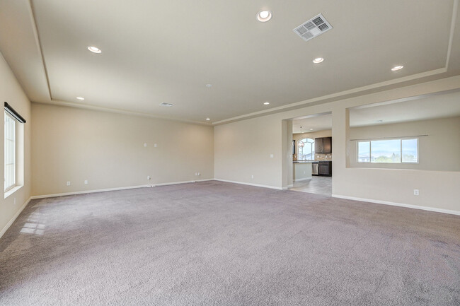 Building Photo - 706 Eros Ct