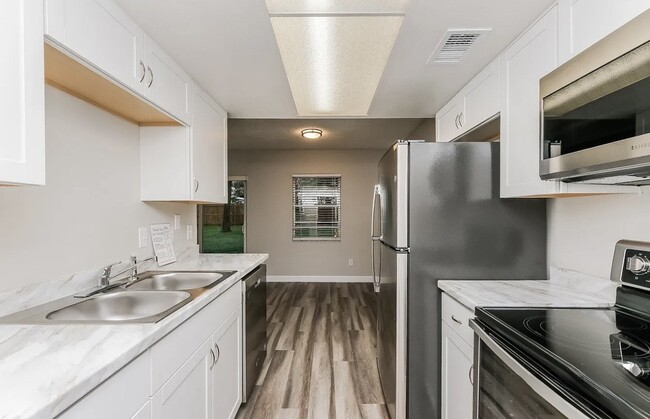 Primary Photo - 3684 Woodhill Dr