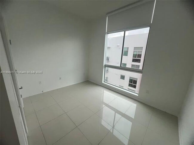 Building Photo - 7661 NW 107th Ave