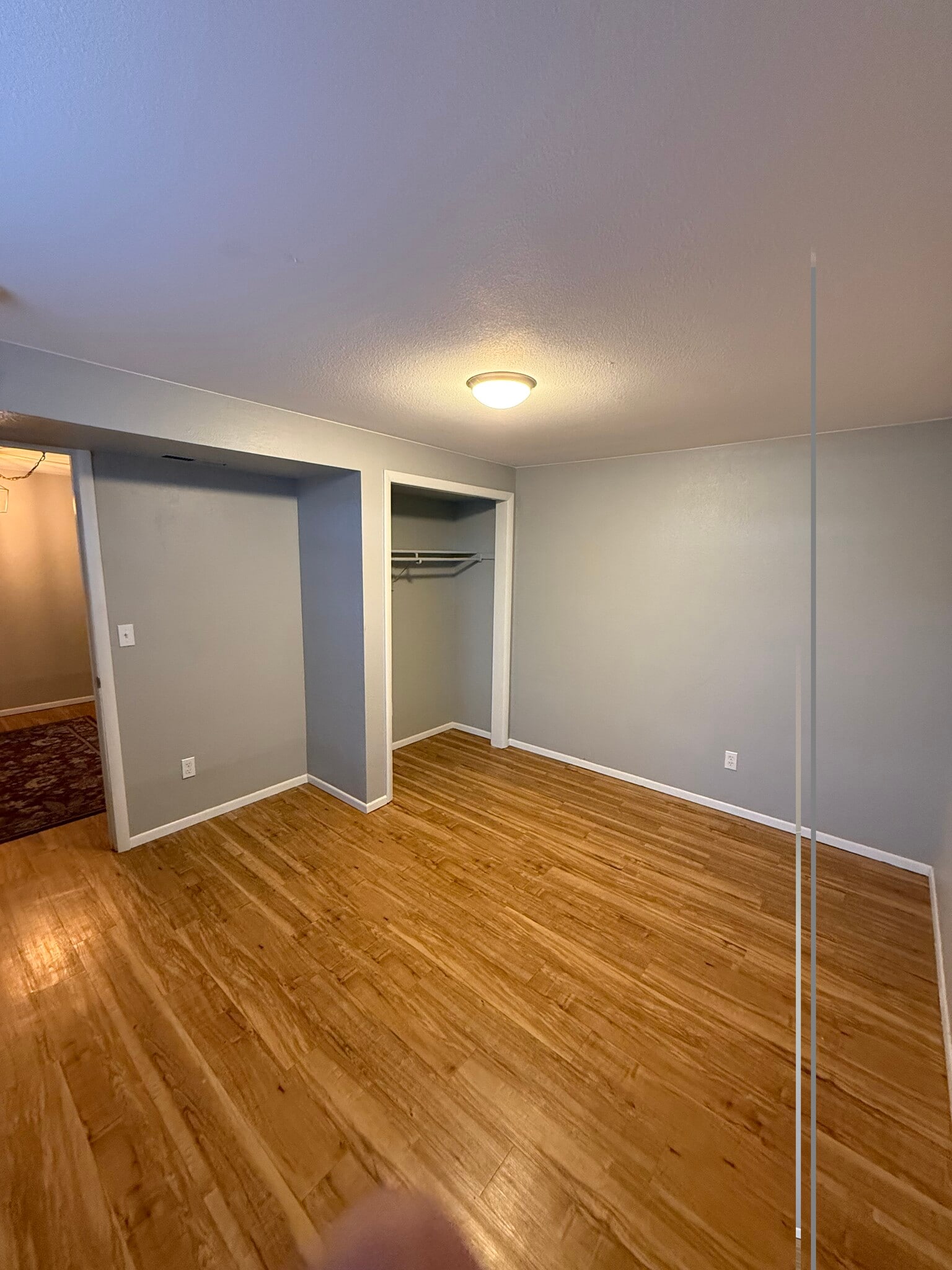 Building Photo - 1917 Oakwood Dr