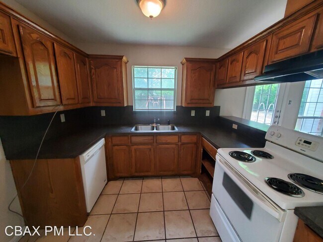 Building Photo - 3 br, 2 bath House - 504 E Buffalo St