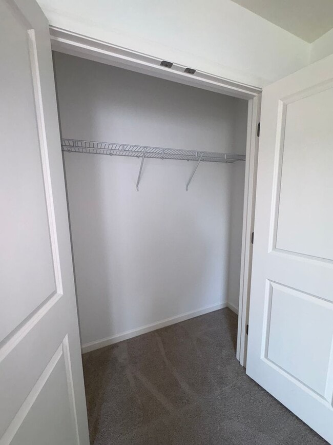 Building Photo - 3BR/2.5BA Townshoue in Mallard Creek