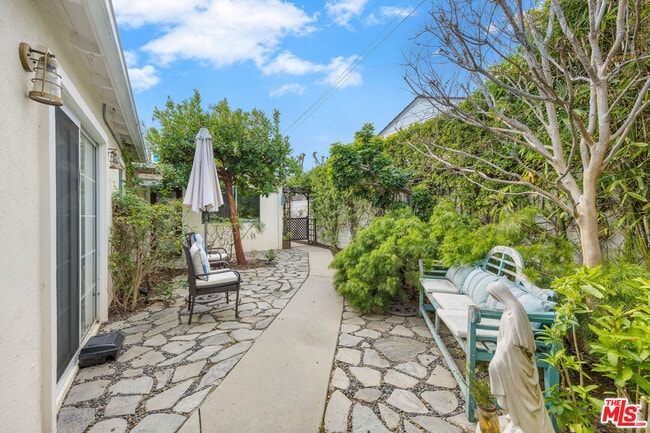 Building Photo - 1039 26th St