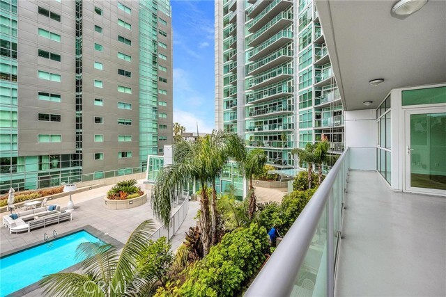 Building Photo - 13600 Marina Pointe Dr