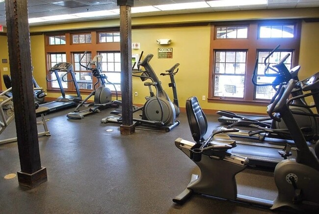 Building Photo - 8506 Quarton Dr