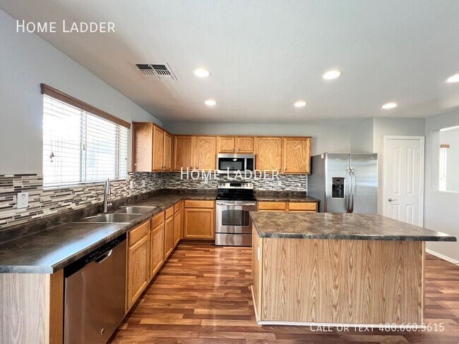 Building Photo - 44779 W Paitilla Ln