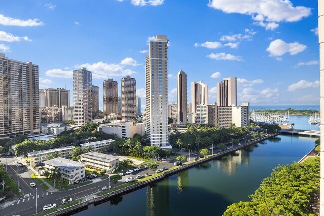 Building Photo - Elevated Island Living: High-Floor Corner Gem with Harbor & Sunset Vistas