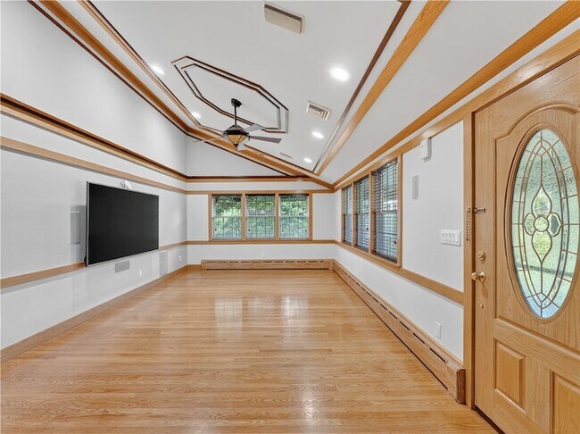 Building Photo - 239 Bulgarmarsh Rd