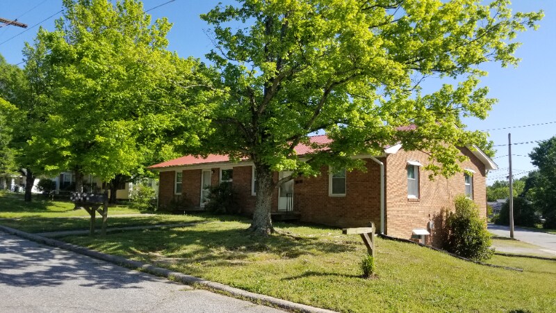 Primary Photo - 303A Culbreth Ave