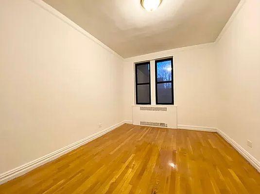 Building Photo - 3 bedroom in New York NY 10040