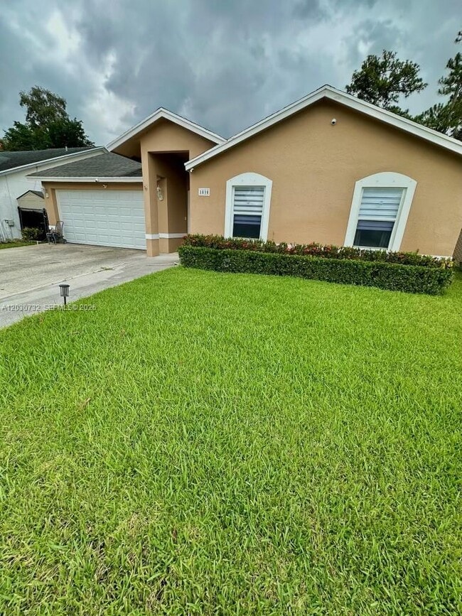 Building Photo - 1010 Salmon Isle