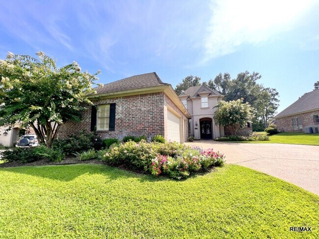Building Photo - 10945 Angelles Cove