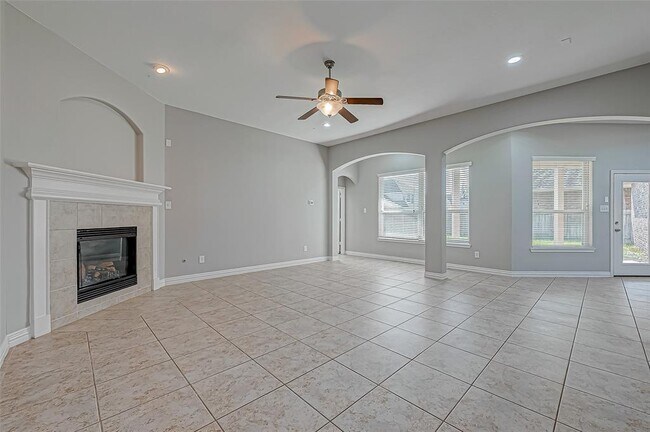 Building Photo - 30806 Academy Trace Dr