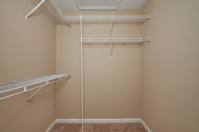 Building Photo - Coming Soon: 2BR, 1BA condo (do not apply ...