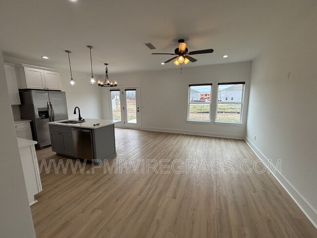 Building Photo - 106 Jennie Dr