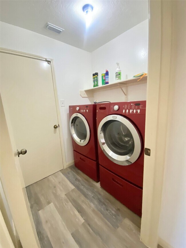 Building Photo - 4203 Breckenridge Dr