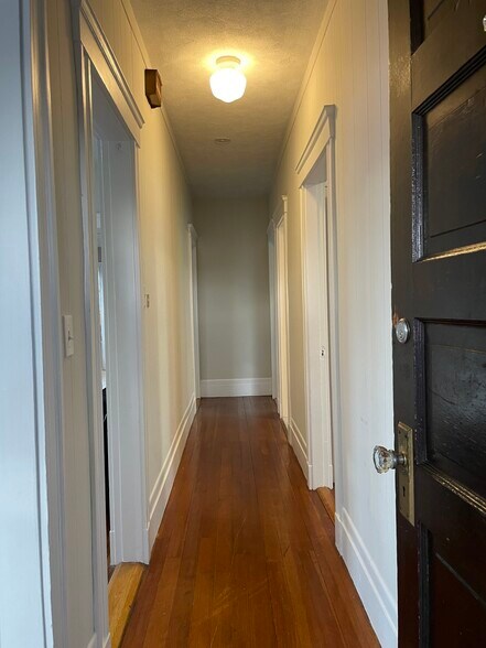 Building Photo - 50 Lambert St