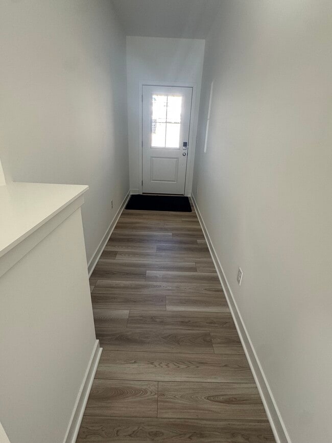 Building Photo - 15235 Farrington Rd