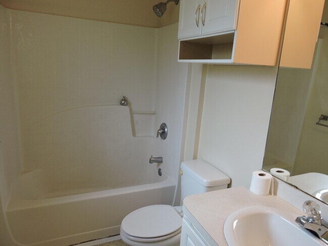 Building Photo - 178 Cabana Way