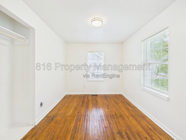 Building Photo - 7924 Agnes Ave