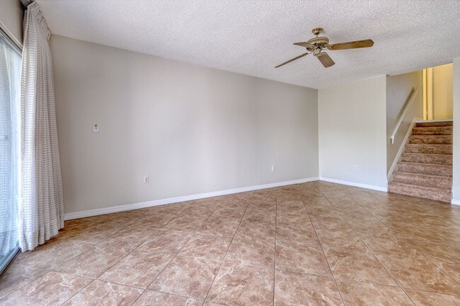 Building Photo - 14800 Walsingham Rd