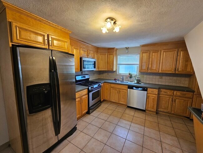 Building Photo - 91 Irving St