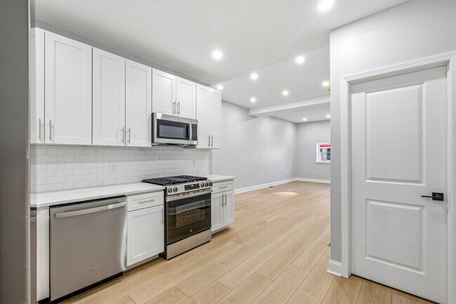 Building Photo - 617 S 8th St