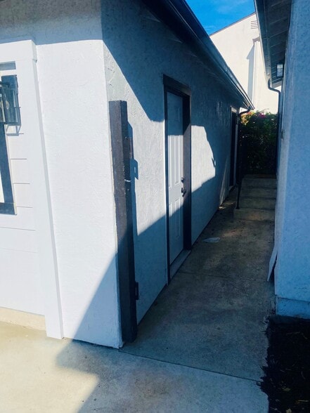 Building Photo - 300 Shasta St