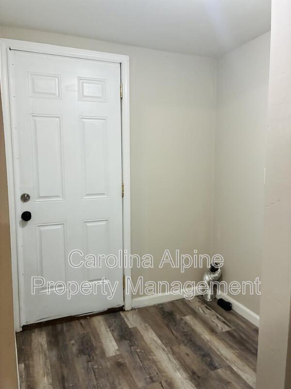 Building Photo - 1100 Spann St