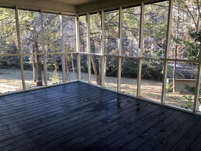 Building Photo - 1+ Acre of Wooded Privacy in Allatoona High School