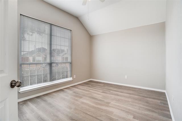 Building Photo - 10810 Camelot Dr