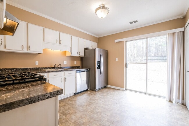 Building Photo - 11010 Highridge Ct