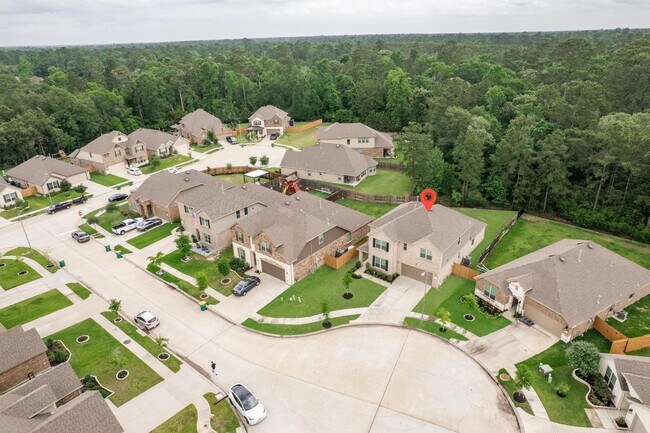 Building Photo - 27817 Ellie Oak Ln
