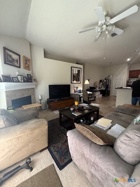 Building Photo - 2001 Hearthstone Dr